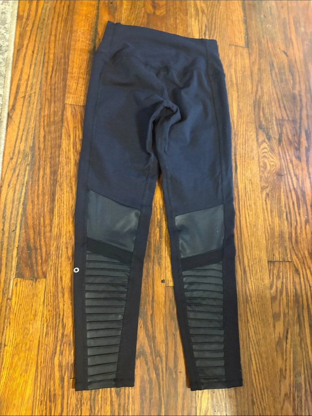 🎉EUC! ALO Yoga Black Ribbed Panel High-Rise Leggings